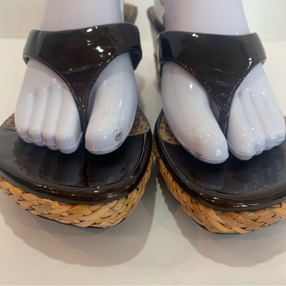 PAOLO chocolate brown patent wedge thong sandal with woven bottom size 11 - Picture 4 of 16